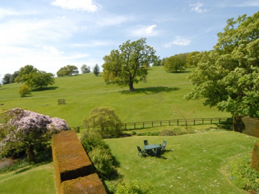 Overbury Property Details -